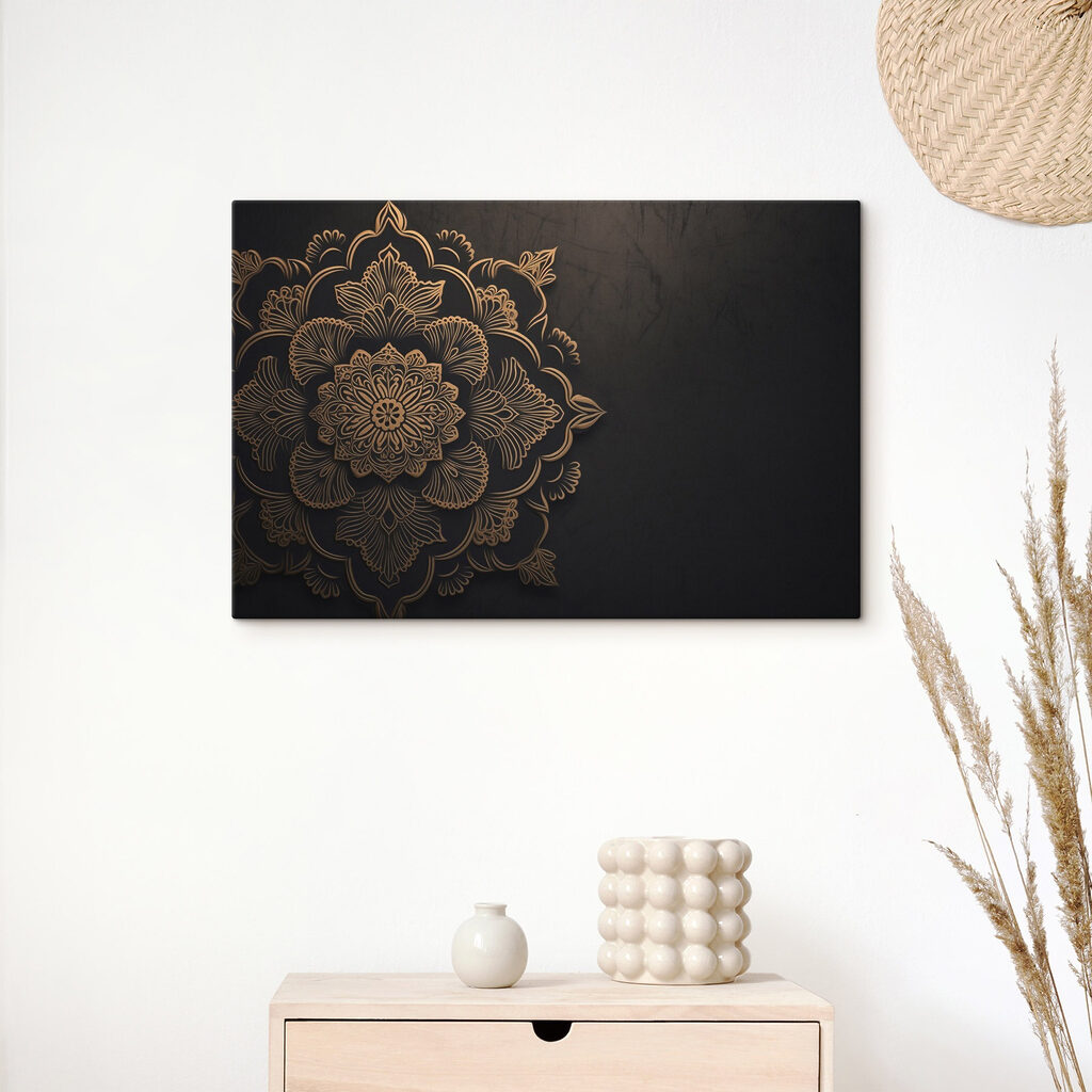 Zlatá mandala na černém — interiér 2