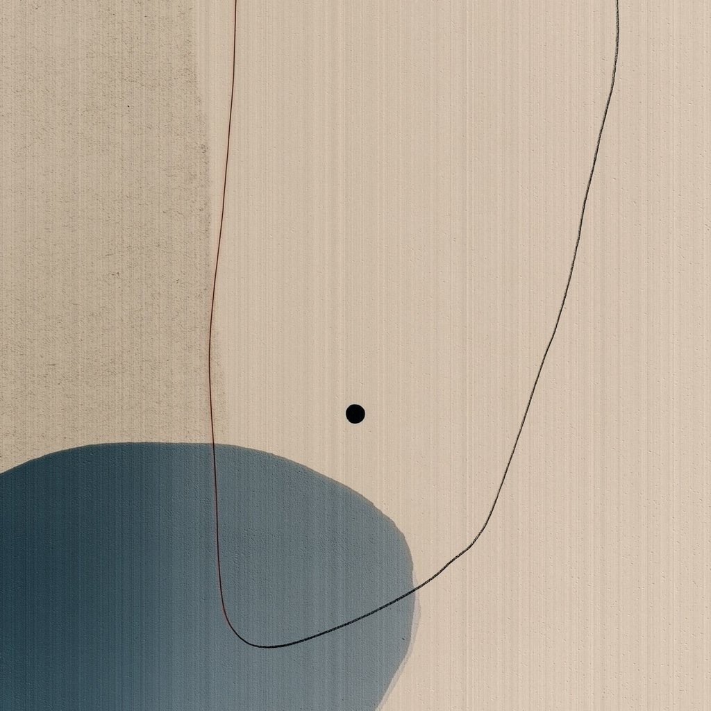 Minimalistická abstraktní kompozice — celý design