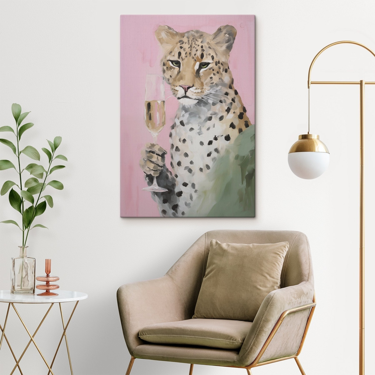 Leopard s pohárem — interiér 2