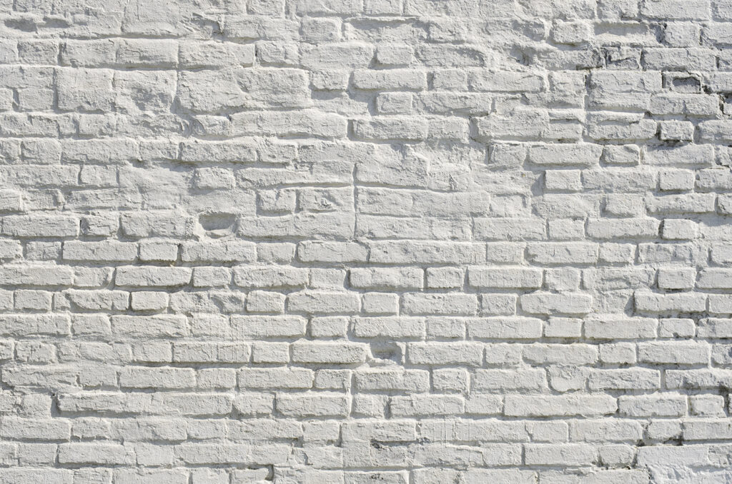 Světlá cihlová zeď — celý design