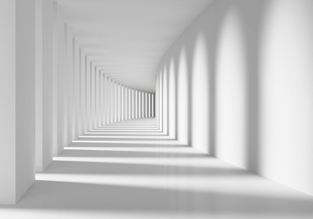 Bílá chodba plná stínů — celý design
