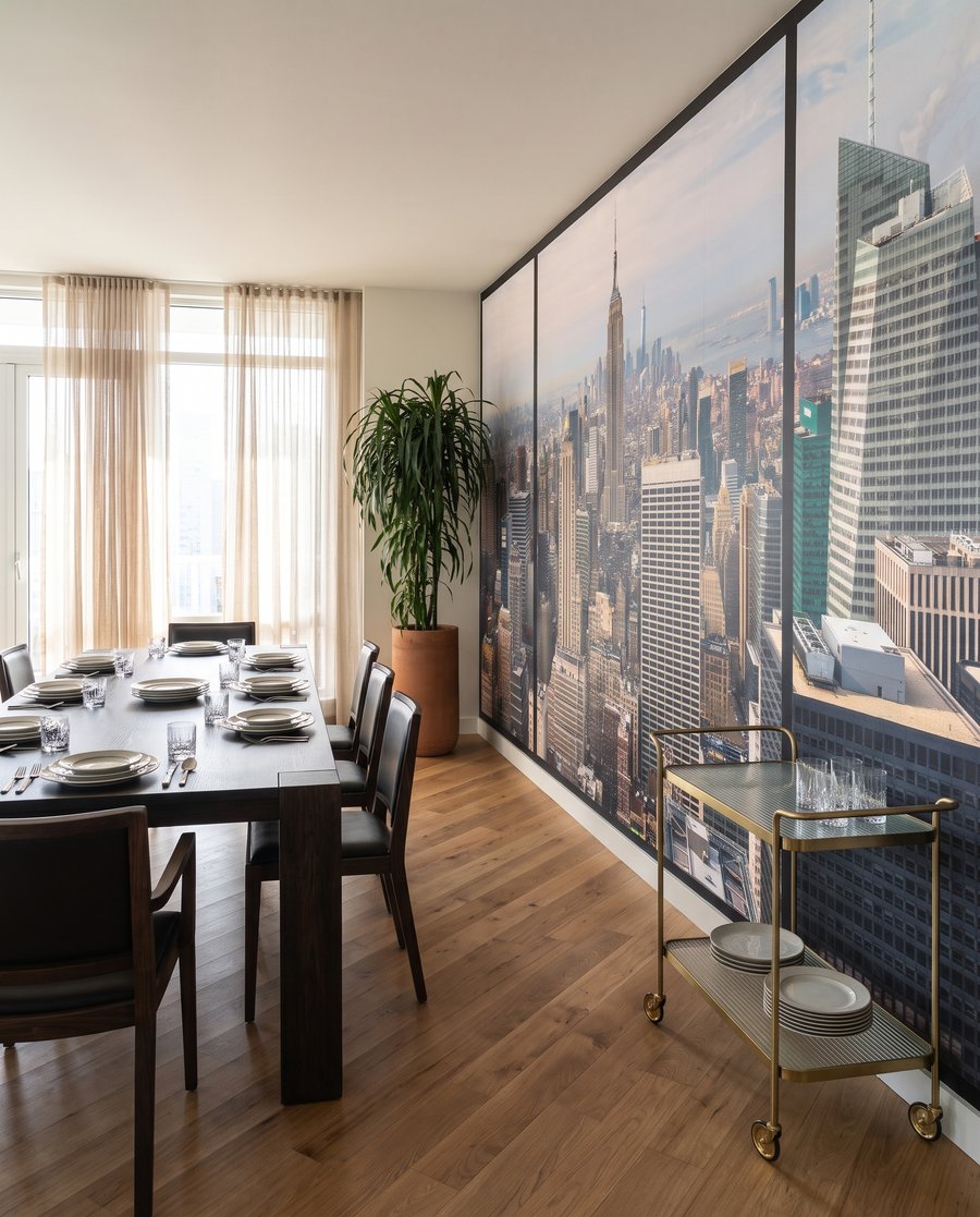 Manhattan za černými rámy — interiér 4
