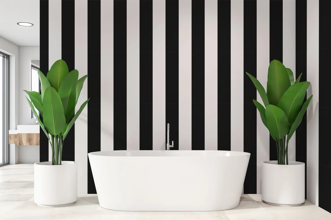 Široké černobílé pruhy — interiér 1