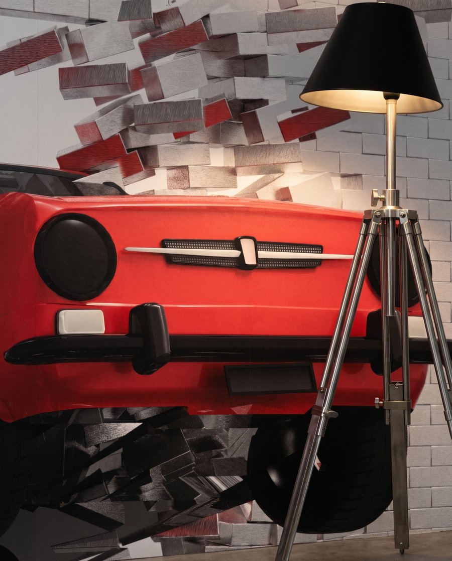 Červené auto ze zdi — detail