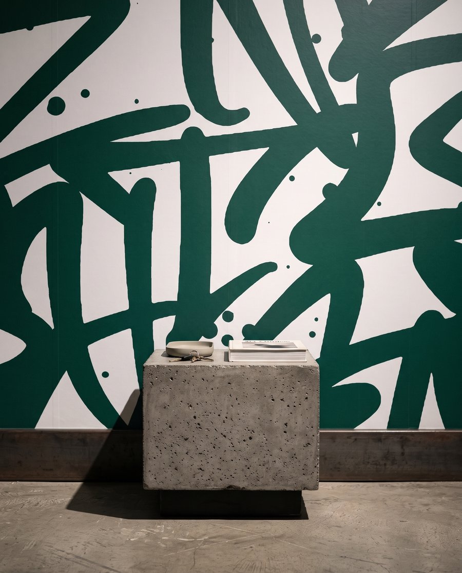 Překřížené graffiti — interiér 4